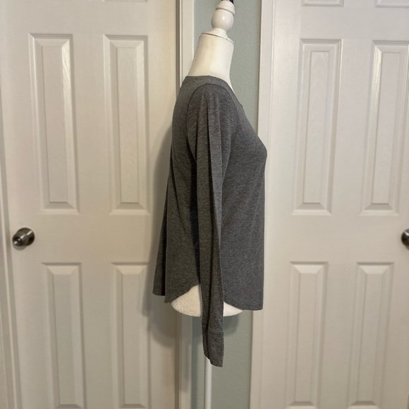 Abercrombie and Fitch Long Sleeve Grey Shirt Size Small - Picture 3 of 5